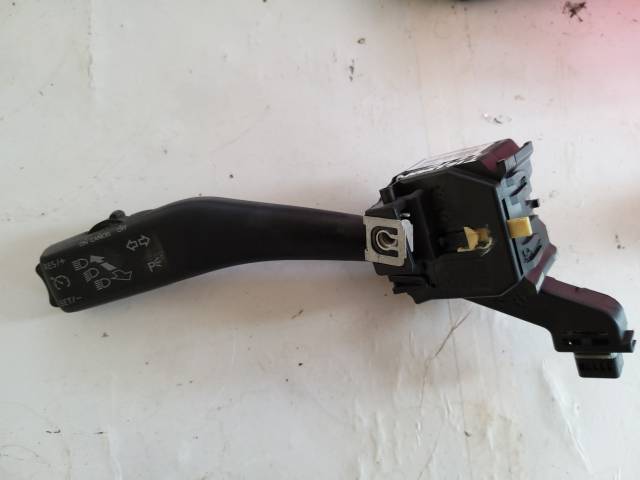 A6 çıkma yedek parça A6 SİNYAL KOLU 2010 MODEL